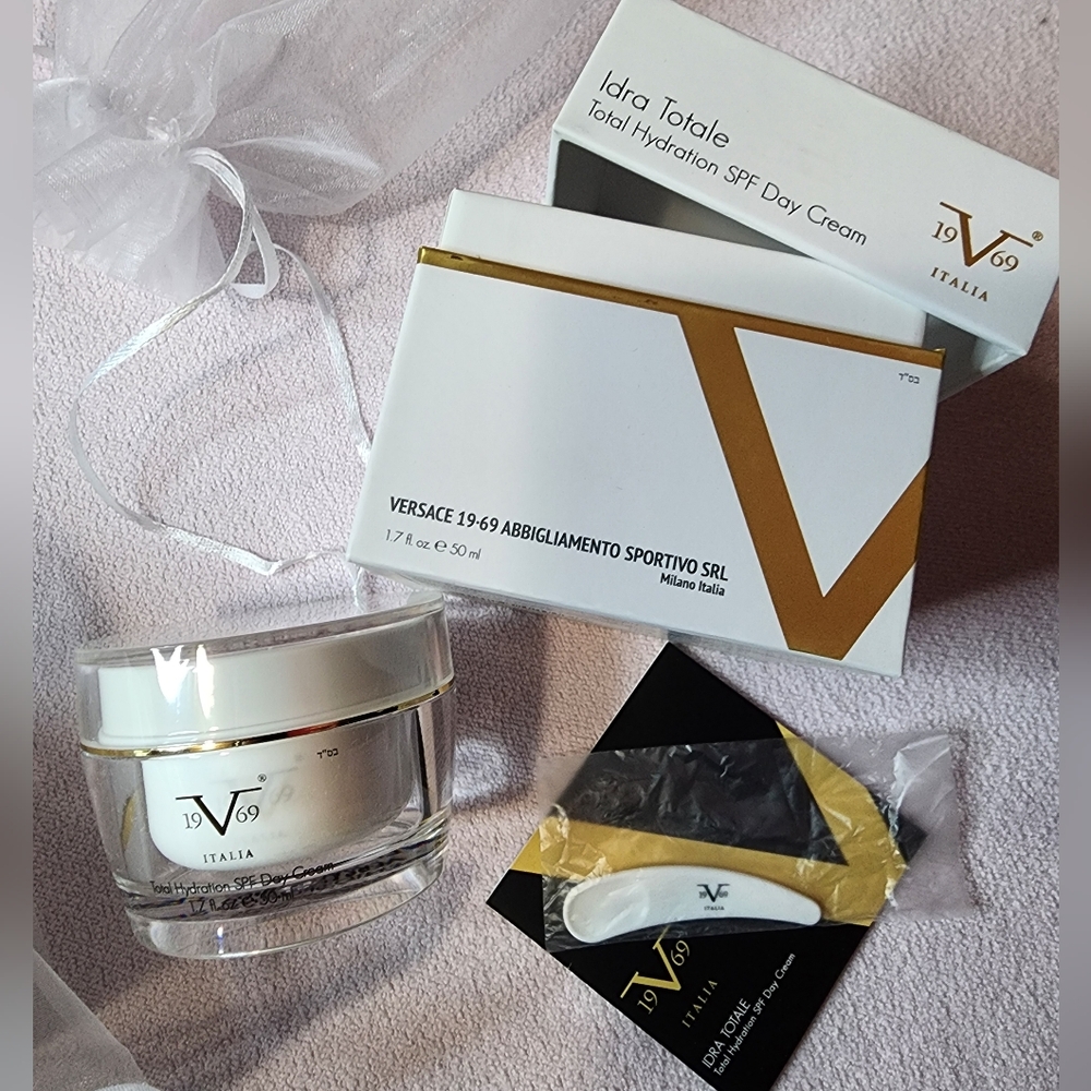 VERSACE IDRA TOTALE SPF SKIN CARE DAY CREAM MOISTURIZER- NIB